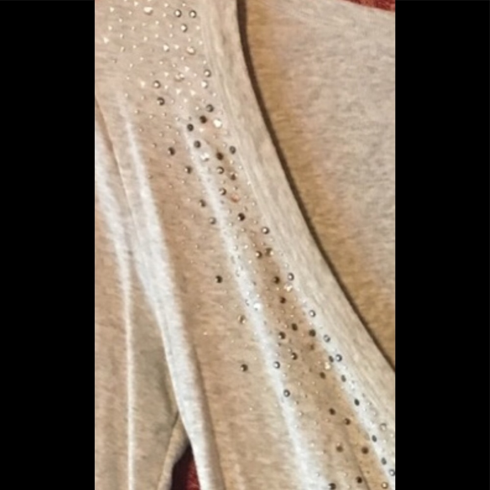 ❤️VICTORIA’S SECRET❤️VTG STUDDED SURPLICE TOP-M - Picture 2 of 5